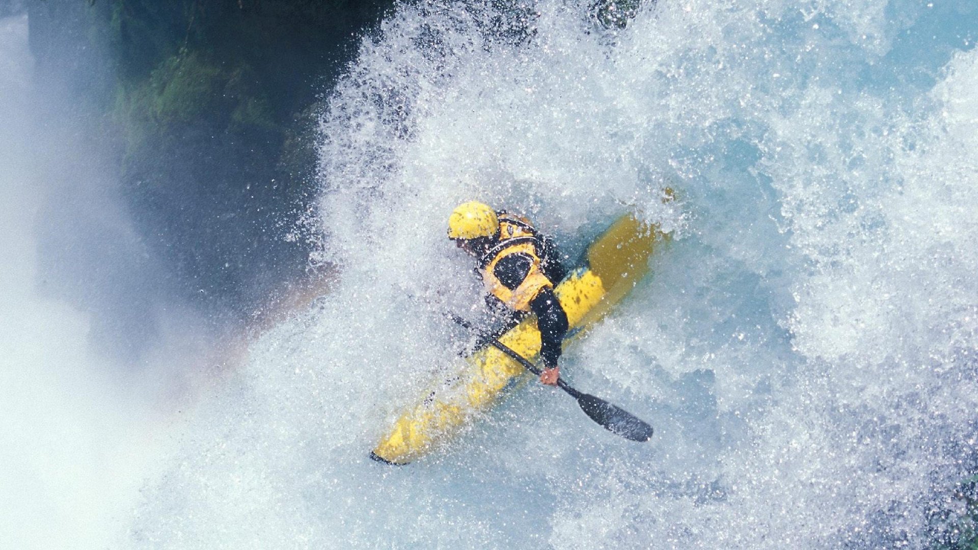 赛道突发状况处理：车队幕后调度全揭秘